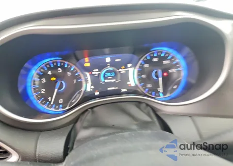 2025 Chrysler Pacifica Select z USA, uszkodzony, nr VIN 2C4RC1BG3SR556049